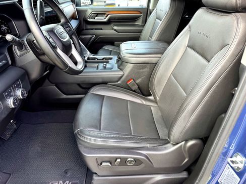 Used 2024 GMC Sierra 3500 Denali w/ Denali Reserve Package image 12