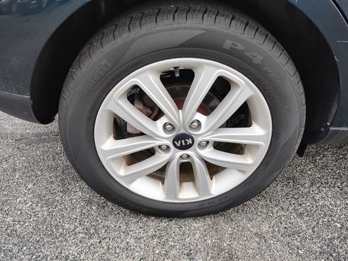 Used 2019 Kia Soul + FWD image 26