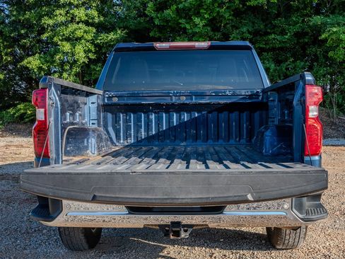 Used 2019 Chevrolet Silverado 1500 LT w/ Convenience Package RWD image 9