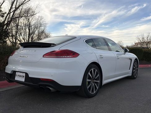 Used 2015 Porsche Panamera S image 3