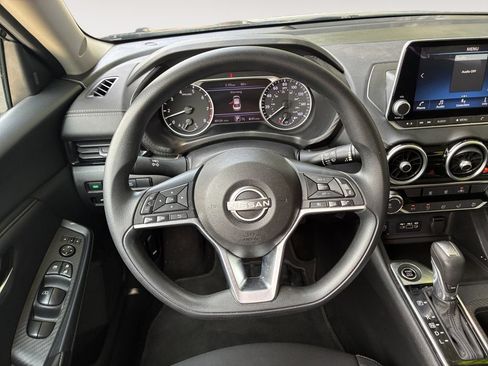 Used 2024 Nissan Sentra SV FWD image 12