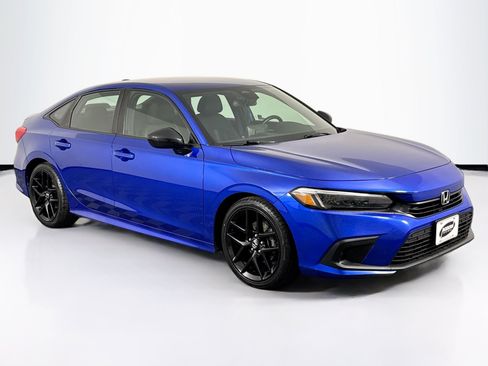Used 2023 Honda Civic Sport image 2
