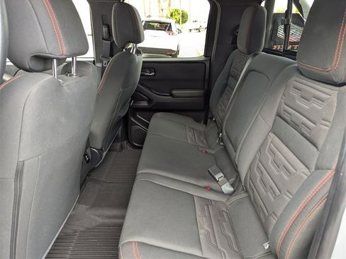 Used 2023 Nissan Frontier PRO-4X w/ Pro Convenience Package image 15