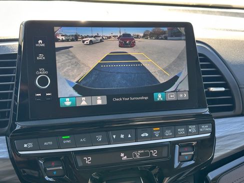 Used 2025 Honda Odyssey Elite image 24