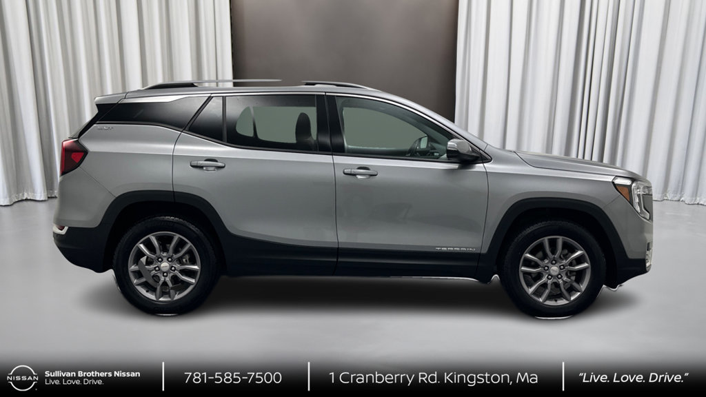 Used 2024 GMC Terrain SLT AWD/4WD image 4