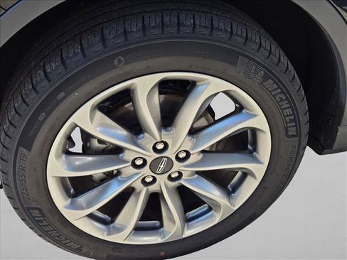 Used 2022 Lincoln Corsair FWD w/ Premium Package image 23