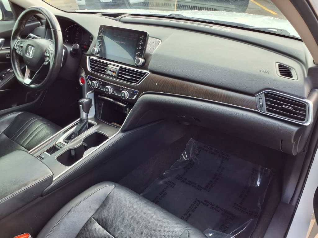 Used 2018 Honda Accord Touring image 30