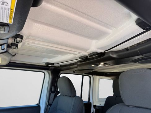 Used 2021 Jeep Wrangler Unlimited Sport image 30