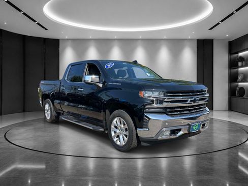 Certified 2022 Chevrolet Silverado 1500 LTZ w/ LTZ Convenience Package II AWD/4WD image 2