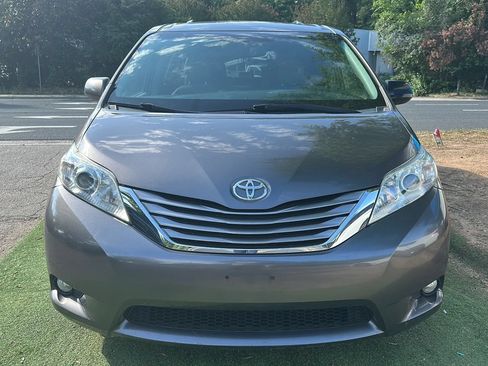 Used 2015 Toyota Sienna XLE w/ XLE Navigation Package AWD/4WD image 2