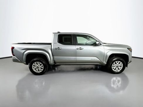 Used 2024 Toyota Tacoma SR5 AWD/4WD image 7
