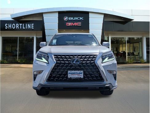 Used 2023 Lexus GX 460 Premium w/ Accessory Package AWD/4WD image 10