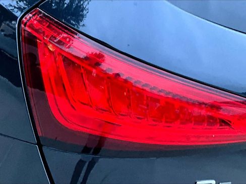 Used 2017 Audi Q5 2.0T Premium Plus w/ Premium Plus Package AWD/4WD image 28