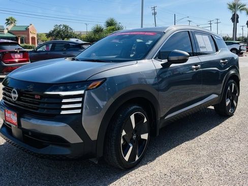 Certified 2025 Nissan Kicks SR image 3