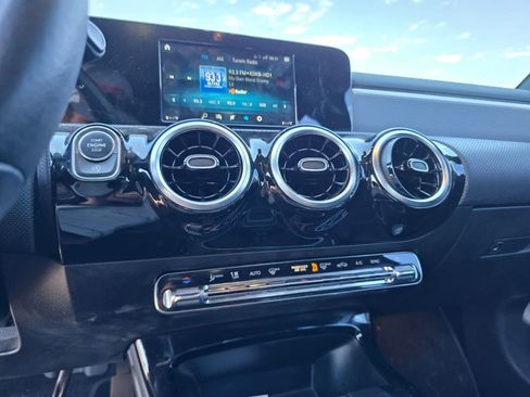 Used 2020 Mercedes-Benz CLA 250 image 15