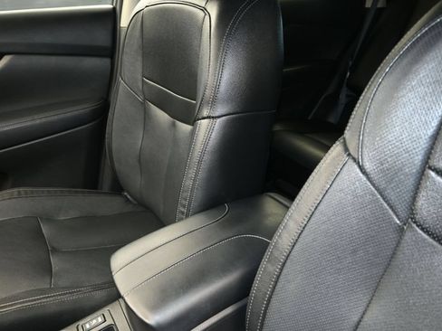 Used 2018 Nissan Rogue SL FWD image 14
