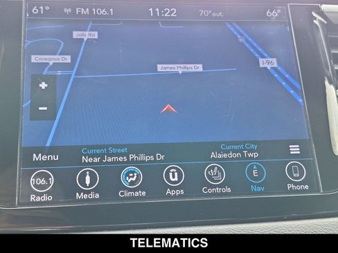 Used 2018 Chrysler Pacifica Touring-L w/ Premium Audio Group FWD image 4