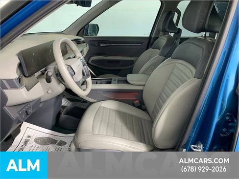 Used 2024 Kia EV9 Land image 9