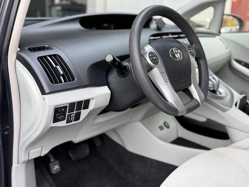 Used 2012 Toyota Prius Two image 17