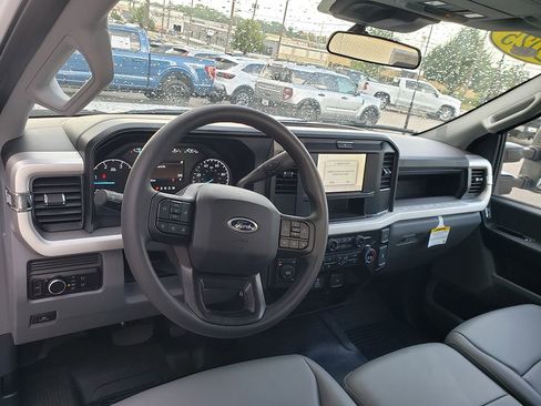 Used 2025 Ford F250 XL w/ XL Driver Assist Package AWD/4WD image 11