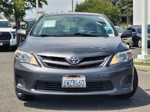 Used 2012 Toyota Corolla LE FWD image 3