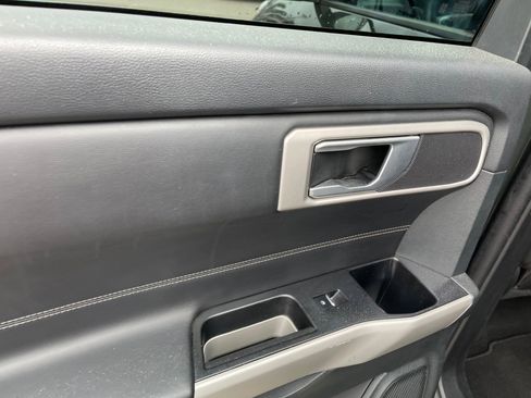 Used 2024 Ford Explorer XLT w/ Equipment Group 202A image 21