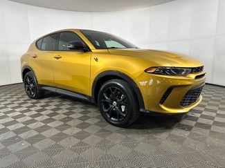 Used 2024 Dodge Hornet R/T Plus w/ R/T Blacktop Package AWD/4WD video 2