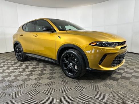 Used 2024 Dodge Hornet R/T Plus w/ R/T Blacktop Package AWD/4WD image 2