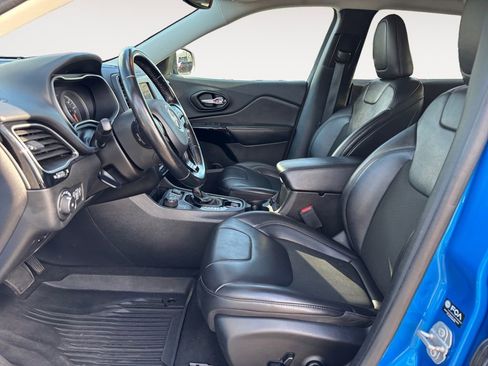 Used 2021 Jeep Cherokee Latitude Plus image 17