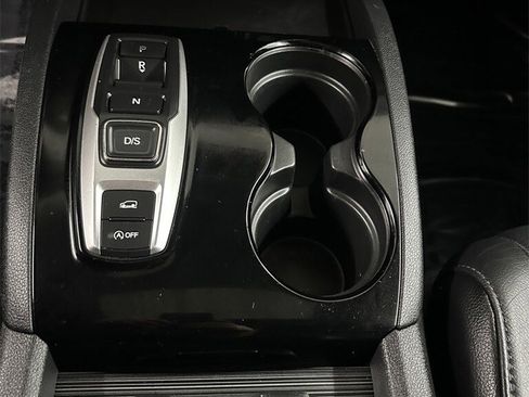 Used 2016 Honda Pilot Touring image 20