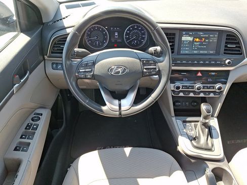 Used 2019 Hyundai Elantra Value Edition FWD image 11