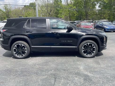 New 2026 Chevrolet Equinox LT w/ Convenience Package II image 2