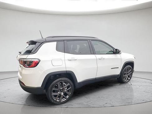 New 2026 Jeep Compass Limited w/ Sun, Sound & Navigation Group AWD/4WD image 3