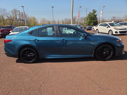 Certified 2025 Toyota Camry SE image 2