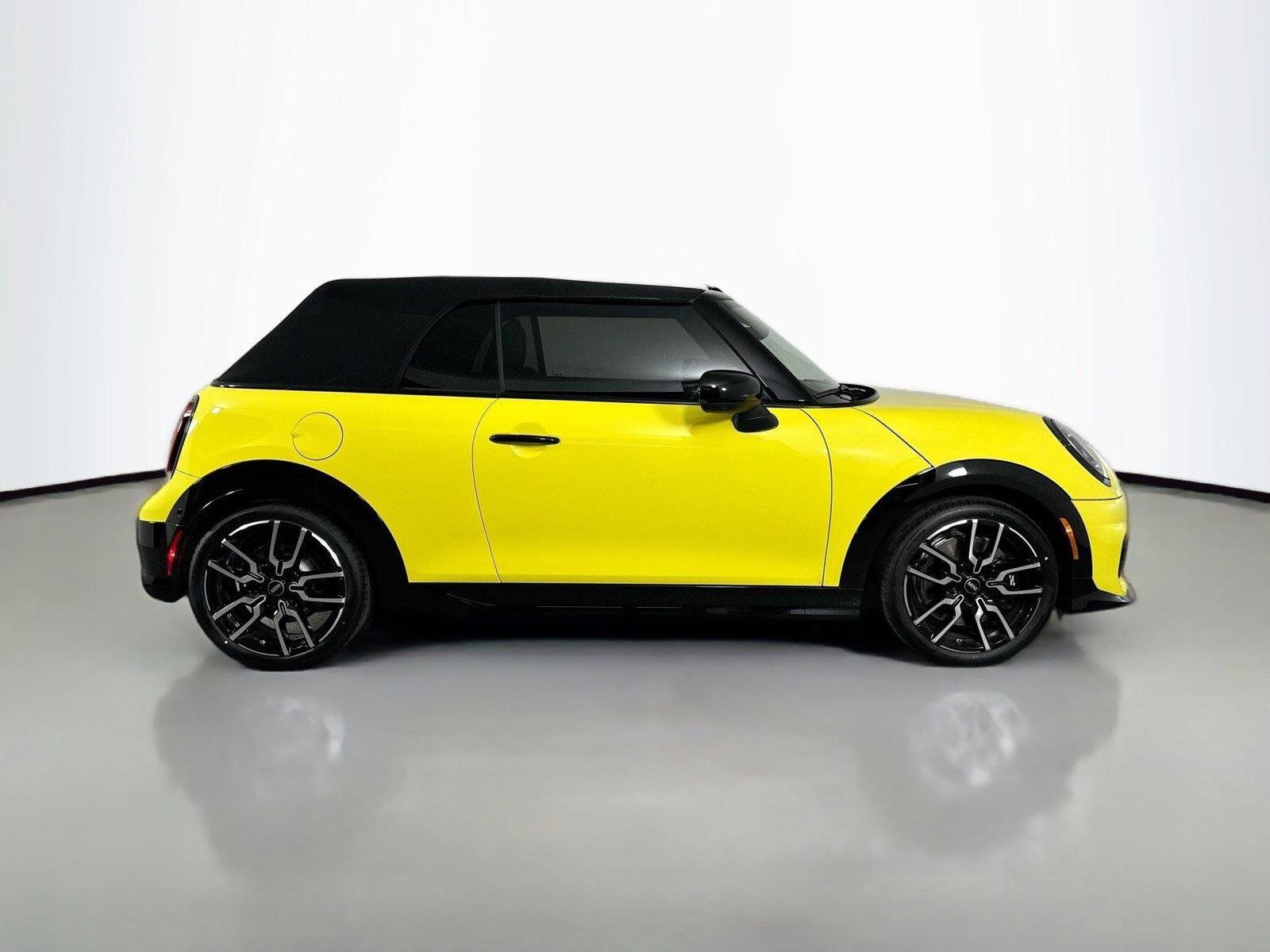 Used 2026 MINI Cooper S FWD image 4