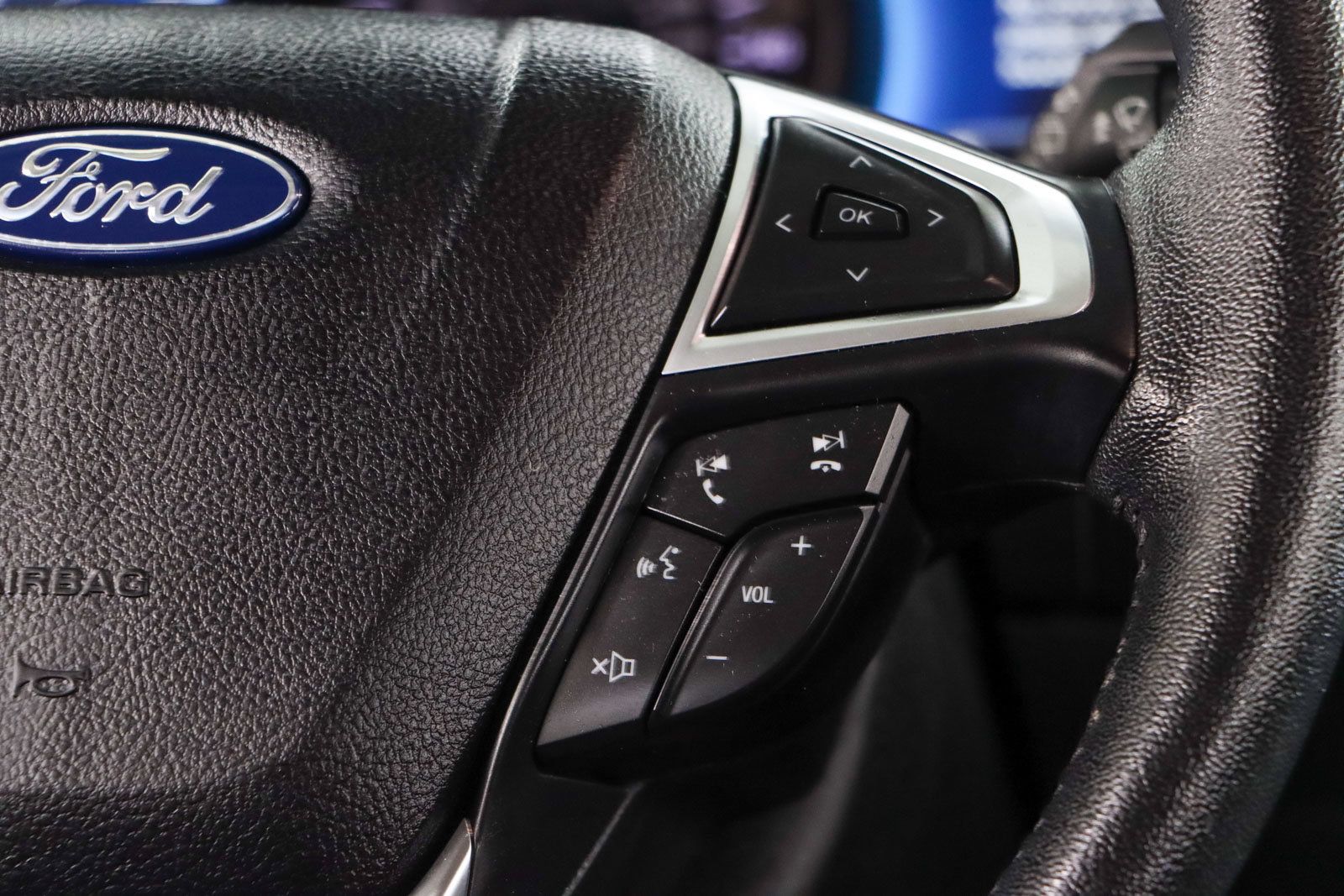 Used 2022 Ford Edge SEL AWD/4WD image 14