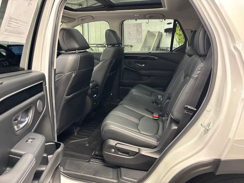 Used 2024 Honda Pilot Touring image 26
