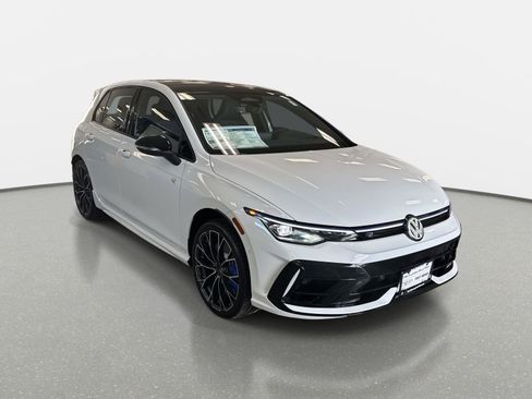 New 2026 Volkswagen Golf image 3