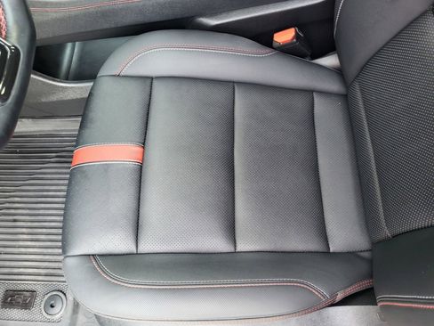 Used 2024 Chevrolet Traverse RS image 17