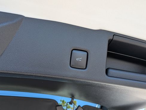 Used 2022 Ford Escape Titanium w/ Titanium Premium Package image 14