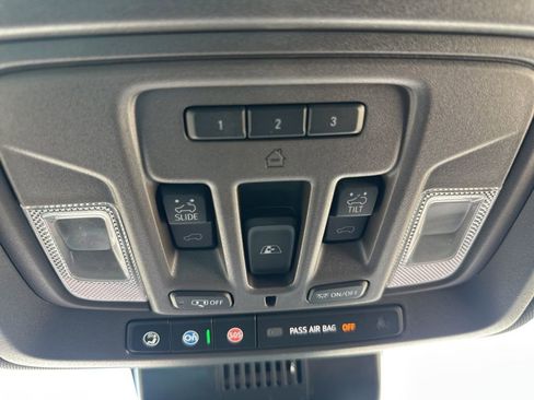 Used 2022 GMC Sierra 1500 Denali AWD/4WD image 17