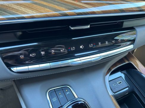 Used 2024 Cadillac Escalade ESV Sport Platinum w/ LPO, ONYX Package RWD image 35