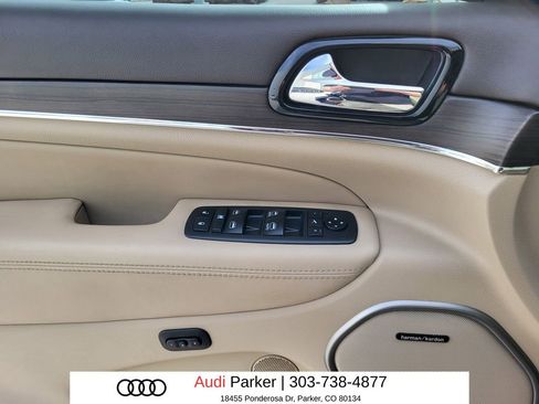 Used 2019 Jeep Grand Cherokee Overland AWD/4WD image 6