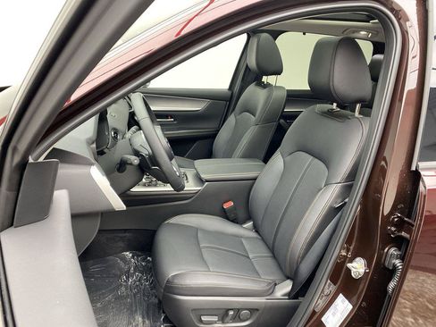 Used 2024 MAZDA CX-90 Plug-In Hybrid w/ Premium Pkg AWD/4WD image 9