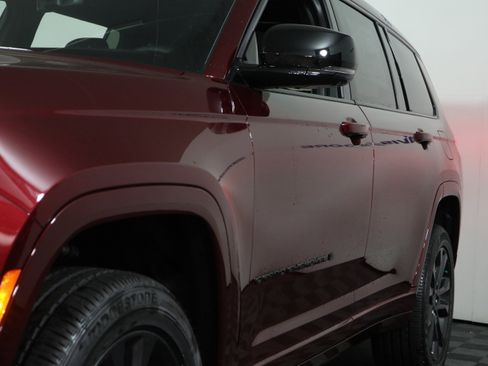 New 2026 Jeep Grand Cherokee L Limited AWD/4WD image 11