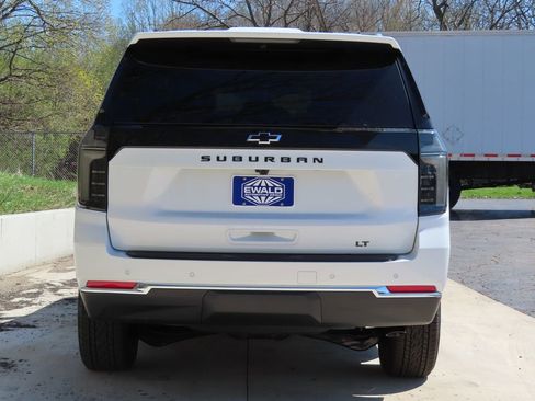 New 2026 Chevrolet Suburban LT w/ Comfort Package AWD/4WD image 21