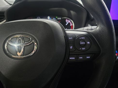 Used 2024 Toyota RAV4 XLE image 17