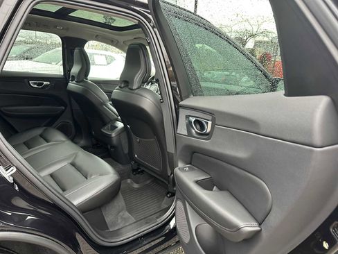 Used 2025 Volvo XC60 B5 Core w/ Protection Package Premier image 13