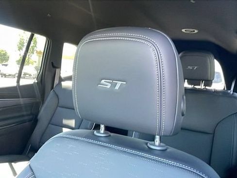 Used 2026 Buick Enclave Sport Touring FWD image 28