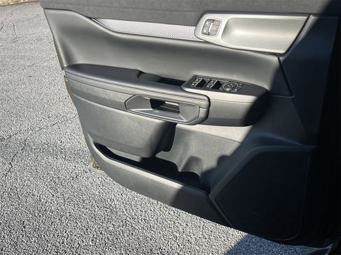 New 2025 Ford Ranger Raptor image 16